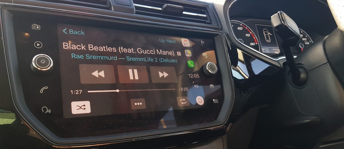 Apple CarPlay music
