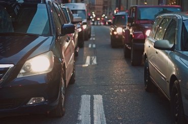 What is a semi-automatic car?
