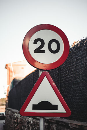 20 speed limit sign
