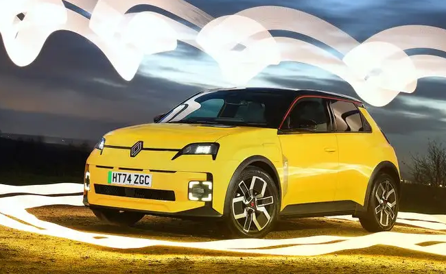Small Electric Car of the Year: Renault 5 (52kWh Comfort Range Techno+)