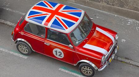 How many people can fit in a mini?