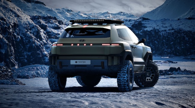 Rear angle of the Hyundai CRATER concept, showing off lights and key features