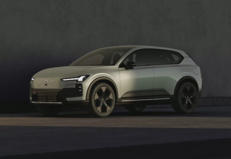 New Volvo EX60 Cross Country