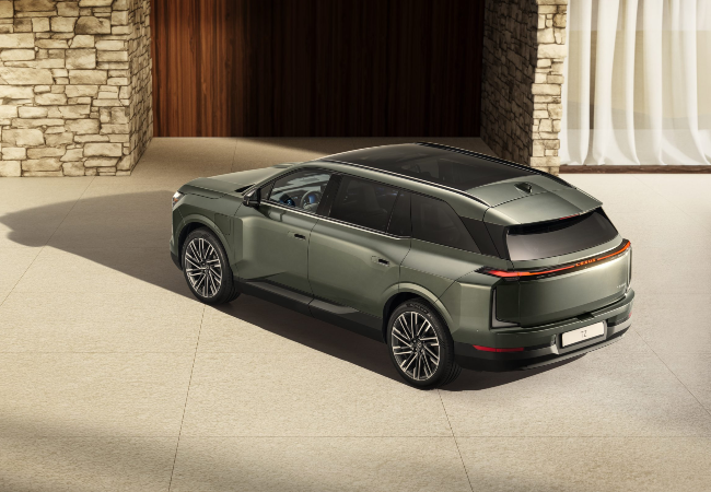 New Lexus TZ Rear