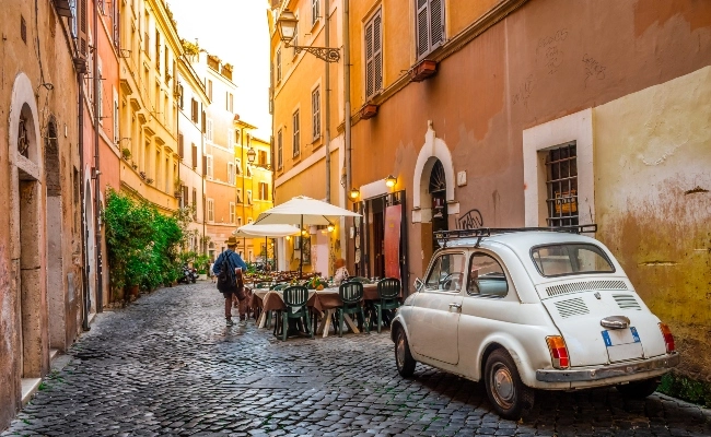Fiat 500 on the Italian streets