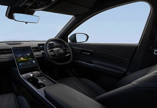 lepas-l8-interior