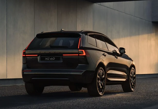 Volvo-XC60-rear