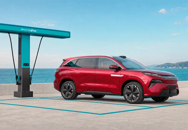 byd-atto-8-charging